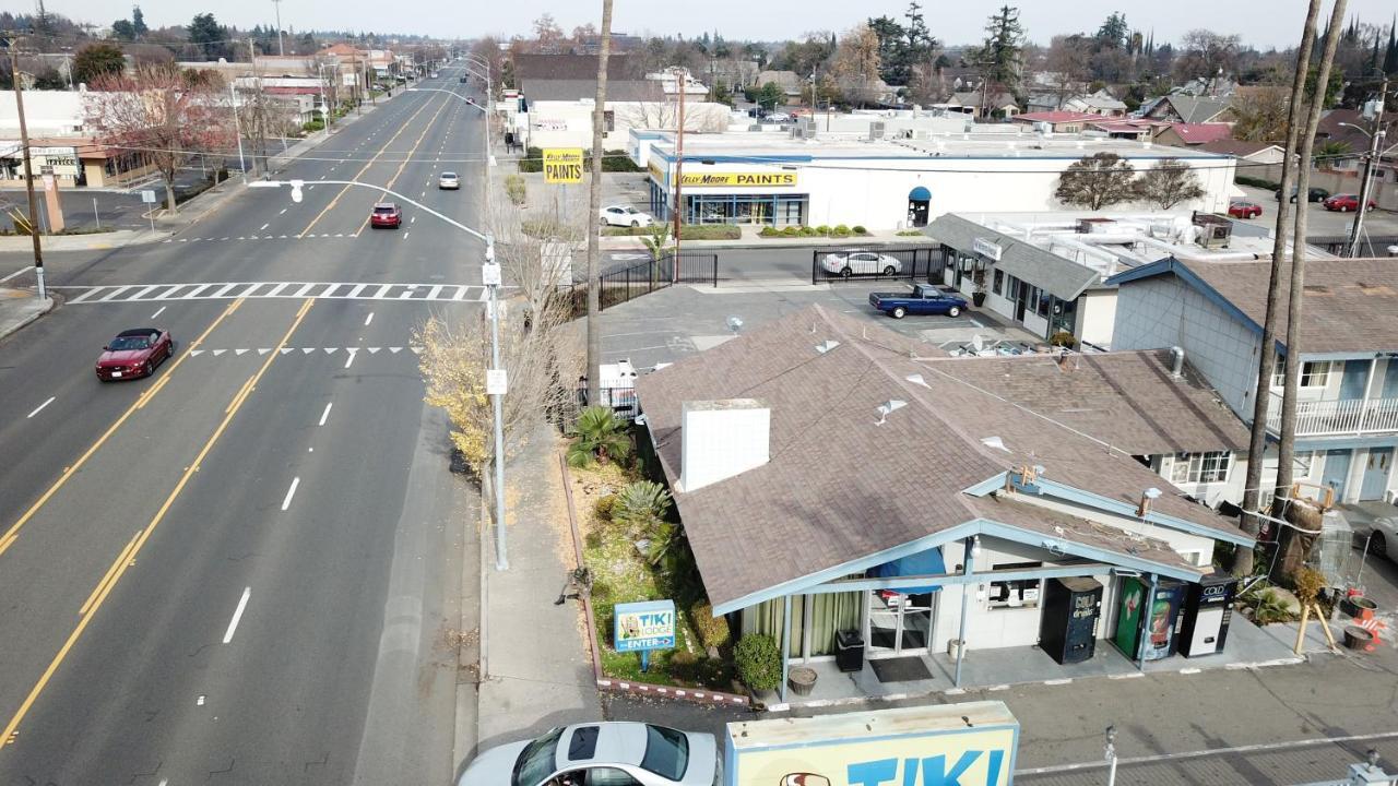 Tiki Lodge Mchenry - Downtown Modesto Extérieur photo